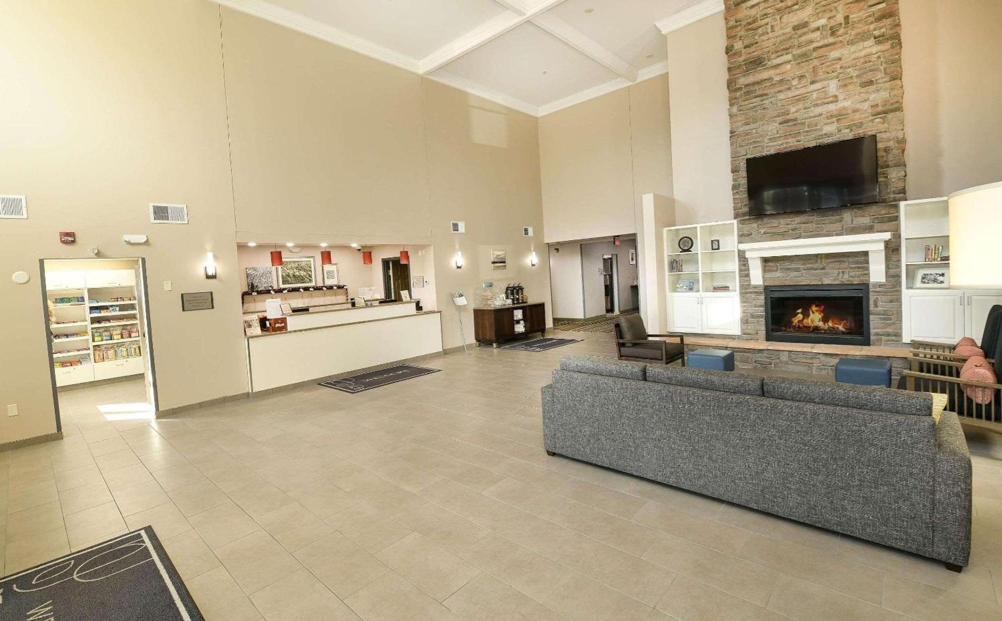 Country Inn & Suites By Radisson, Grand Forks, Nd Екстериор снимка